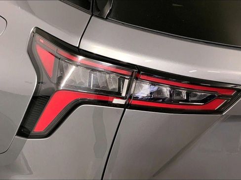 Used 2025 Chevrolet Equinox LT image 27