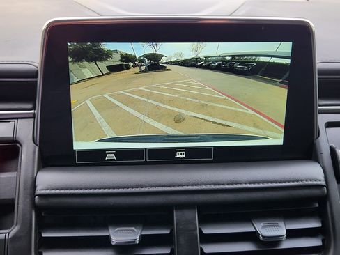 Used 2021 Chevrolet Suburban Z71 w/ Rear Media and Nav Package image 17