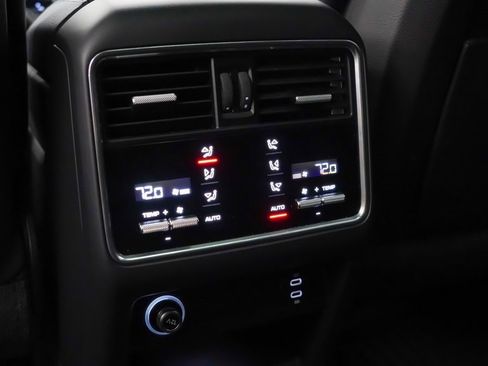 Certified 2023 Porsche Cayenne image 20