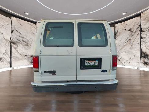Used 2007 Ford E-350 and Econoline 350 XLT image 8