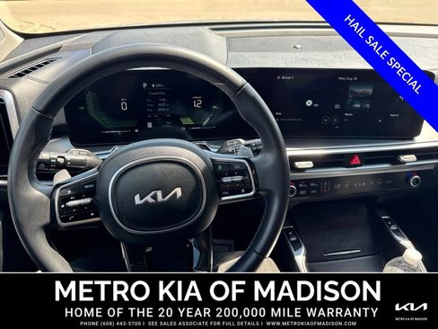 Used 2025 Kia Sorento EX FWD image 16