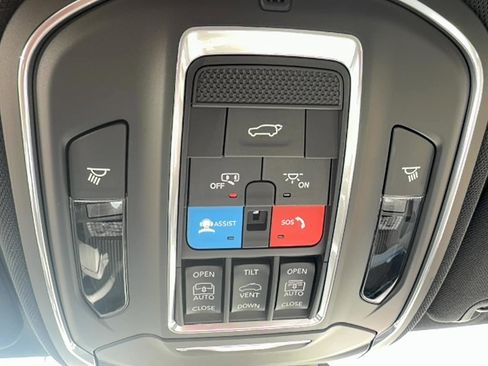 New 2026 Jeep Cherokee Overland w/ Trailer Tow Group AWD/4WD image 17