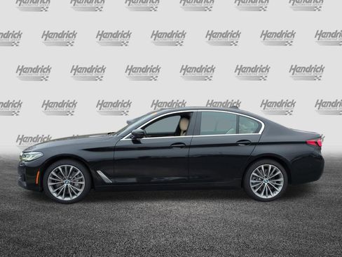 Used 2023 BMW 540i xDrive w/ Premium Package image 7