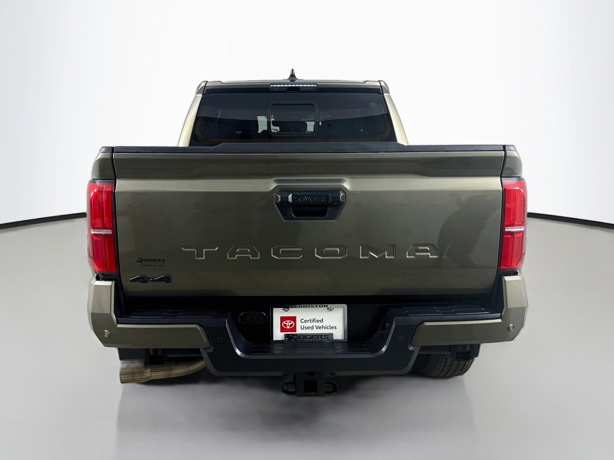 Certified 2024 Toyota Tacoma TRD Sport w/ TRD Sport Upgrade Package AWD/4WD image 6