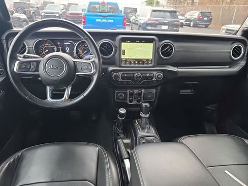 Used 2022 Jeep Wrangler Unlimited Sahara image 14