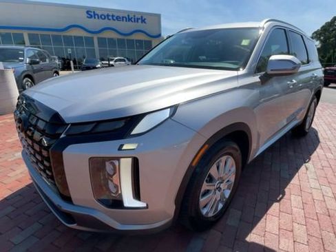 Used 2025 Hyundai Palisade SEL FWD image 5