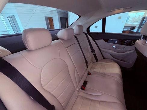 Used 2019 Mercedes-Benz C 300 Sedan image 11
