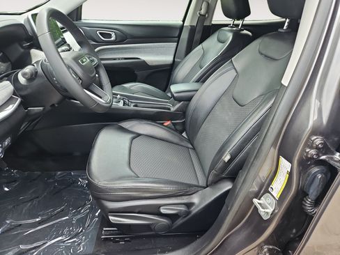 Used 2022 Jeep Compass Latitude AWD/4WD image 9