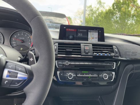 Used 2018 BMW M3 CS w/ Executive Package image 30