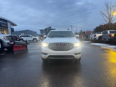 Used 2019 GMC Acadia Denali w/ LPO, Floor Liner Package image 3