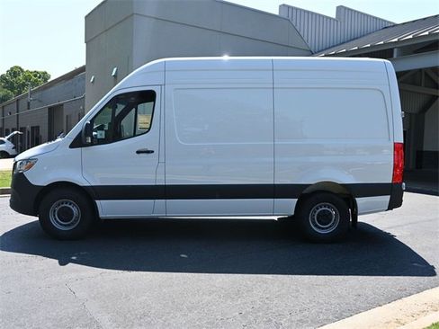 Used 2024 Mercedes-Benz Sprinter 144 Cargo image 7