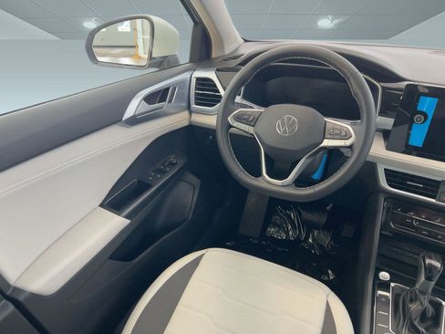 New 2026 Volkswagen Taos SE image 27