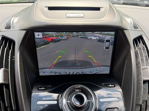 Used 2017 Ford Escape Titanium FWD image 19