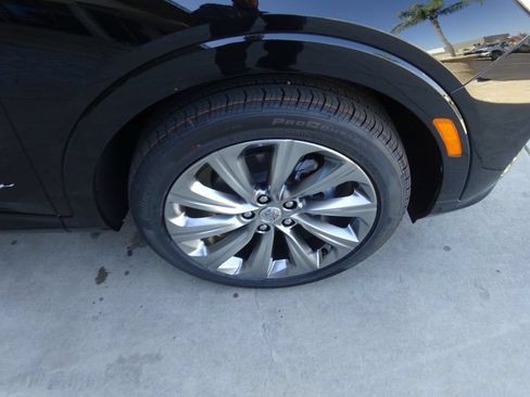 New 2026 Buick Envista Sport Touring FWD image 9