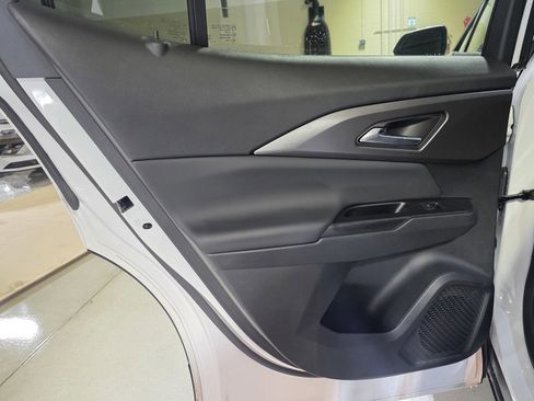 Used 2025 Chevrolet Equinox EV LT image 18