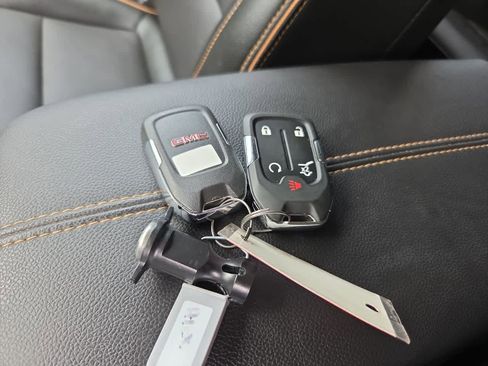 Used 2024 GMC Terrain AT4 w/ Tech Package AWD/4WD image 28