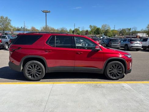Used 2024 Chevrolet Traverse RS AWD/4WD image 5