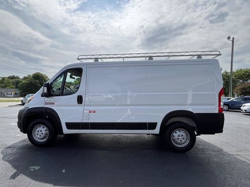 Used 2021 RAM ProMaster 2500 w/ Convenience Group FWD image 22