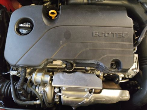 Used 2018 Chevrolet Cruze LS image 30