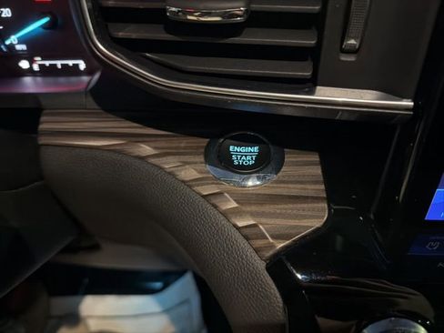 Certified 2022 Ford Explorer Limited w/ Limited Technology Package image 46