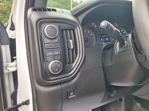 Used 2025 GMC Sierra 2500 Pro w/ 1SA Pro Safety Plus Package AWD/4WD image 16