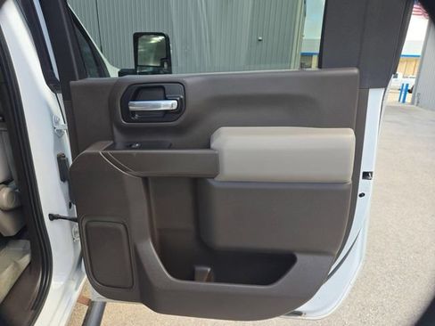 Used 2020 Chevrolet Silverado 2500 LT w/ Texas Edition AWD/4WD image 22