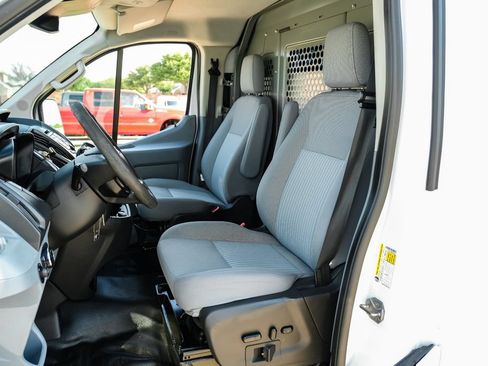 Used 2019 Ford Transit 250 130 Low Roof RWD image 29