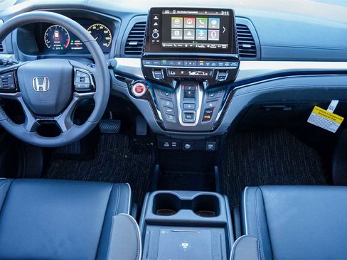 Certified 2026 Honda Odyssey Touring image 10