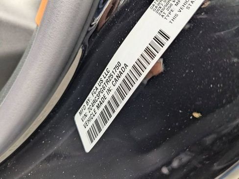 New 2026 Chrysler Pacifica Pinnacle image 32