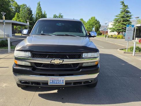 Used 2001 Chevrolet Silverado 2500 LT w/ Off-Road Skid Plate Pkg AWD/4WD image 2