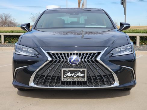 Used 2022 Lexus ES 300h Ultra Luxury image 18