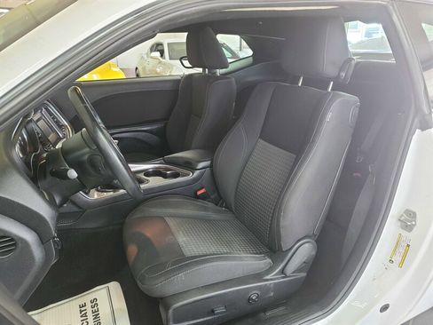 Used 2015 Dodge Challenger R/T w/ Quick Order Package 22B R/T image 10