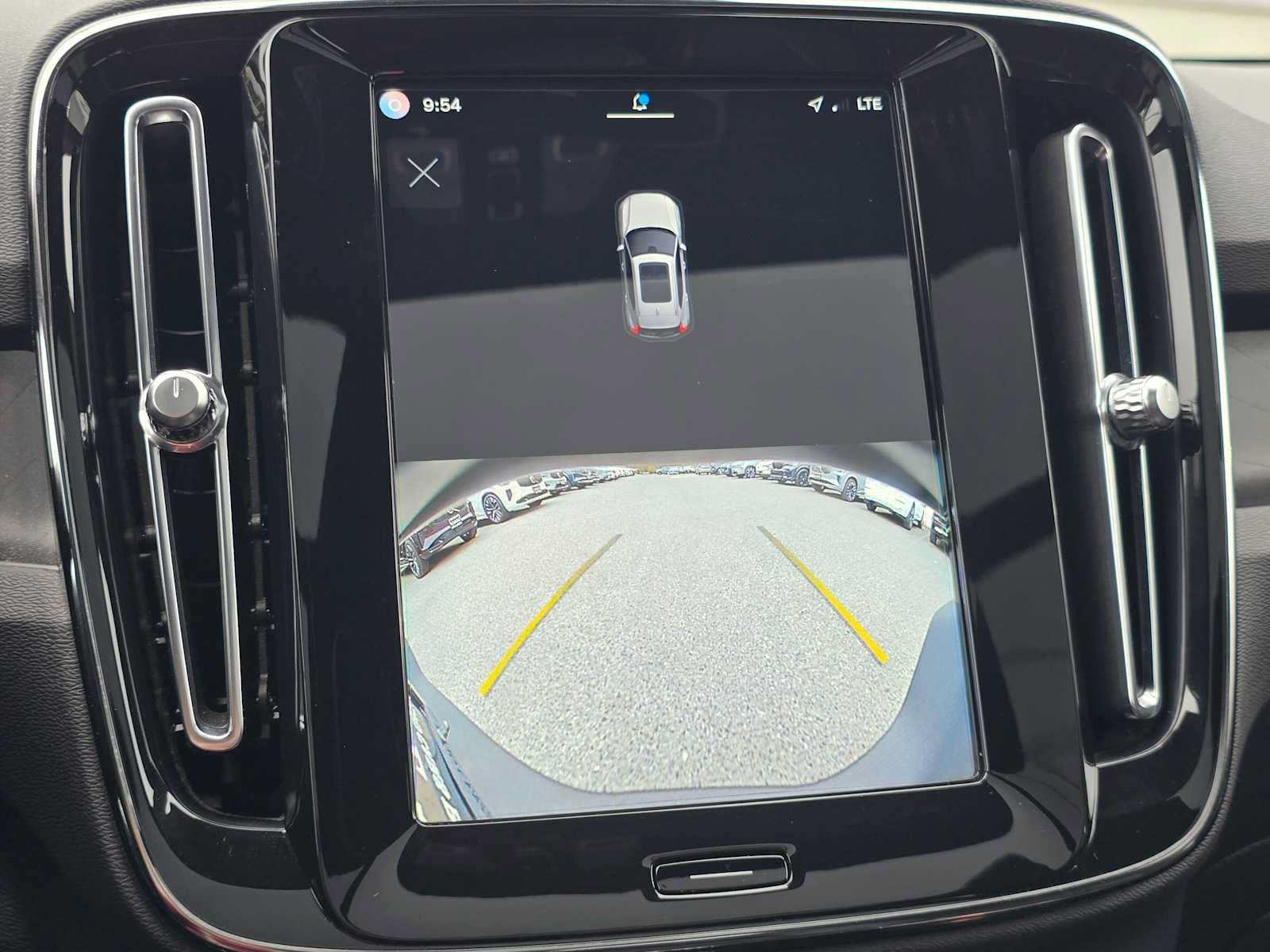Certified 2023 Volvo XC40 Recharge Ultimate w/ Protection Package Premier AWD/4WD image 27