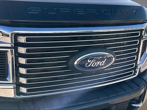 Used 2021 Ford F450 Platinum w/ FX4 Off-Road Package AWD/4WD image 28