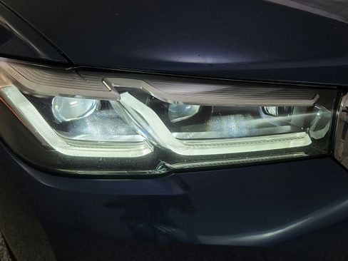 Used 2021 BMW 530e xDrive w/ Premium Package AWD/4WD image 36