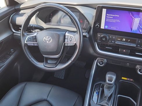 Certified 2025 Toyota Grand Highlander AWD image 5