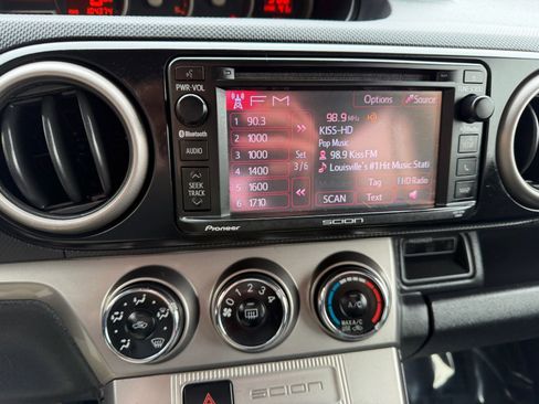 Used 2013 Scion xB 10 Series image 17