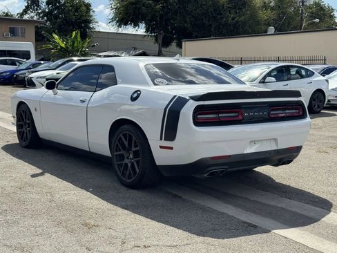 Used 2018 Dodge Challenger R/T Scat Pack image 2