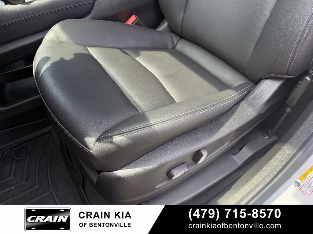Used 2024 Cadillac XT6 Luxury AWD/4WD image 21
