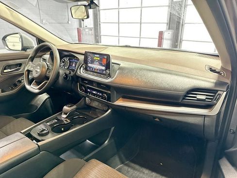 Certified 2023 Nissan Rogue SV image 22