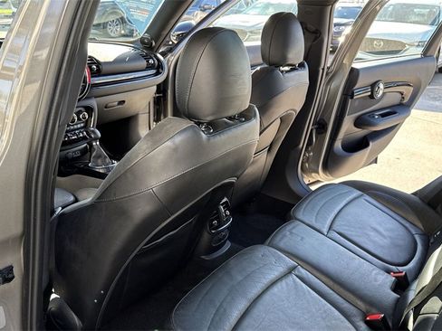 Used 2017 MINI Cooper Clubman S image 35