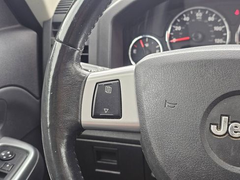 Used 2010 Jeep Liberty Limited w/ Trailer Tow Class III Group AWD/4WD image 31