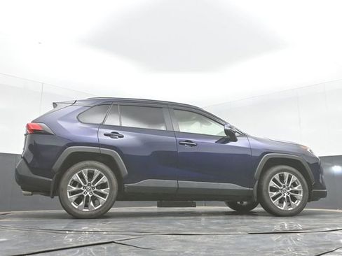 Used 2019 Toyota RAV4 XLE Premium FWD image 34