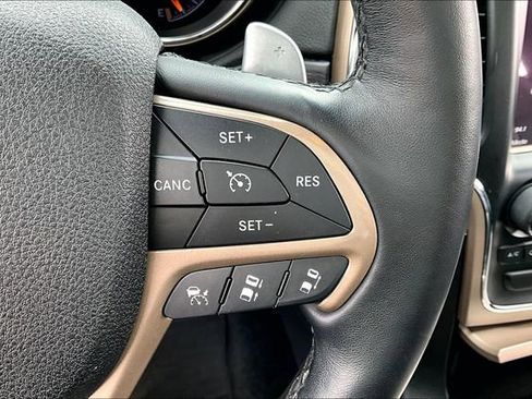 Used 2015 Jeep Grand Cherokee Summit w/ Platinum Series Group AWD/4WD image 22