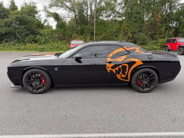 Used 2023 Dodge Challenger SRT Hellcat w/ Driver Convenience Group RWD image 6
