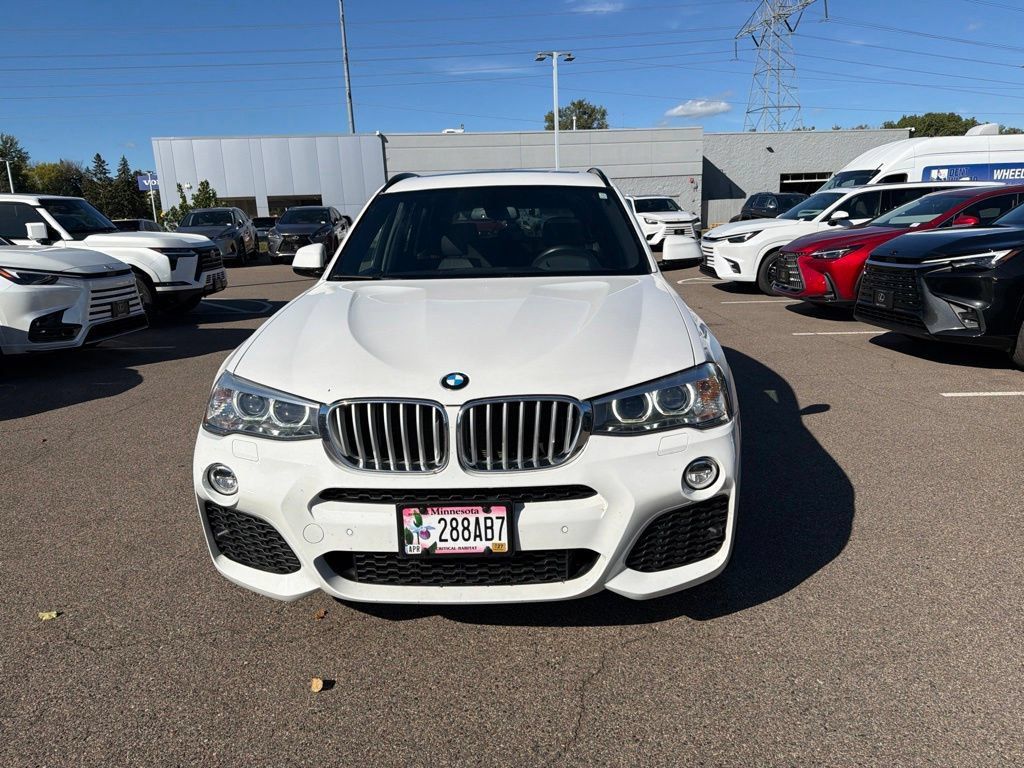 Used 2017 BMW X3 xDrive28i AWD/4WD image 2
