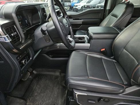 Used 2024 Ford F250 Lariat w/ FX4 Off-Road Package image 28