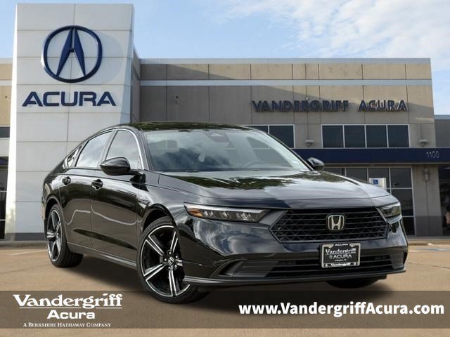 Used 2025 Honda Accord Sport image 1
