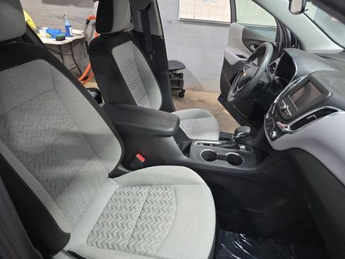 Used 2024 Chevrolet Equinox LS w/ LS Convenience Package AWD/4WD image 12