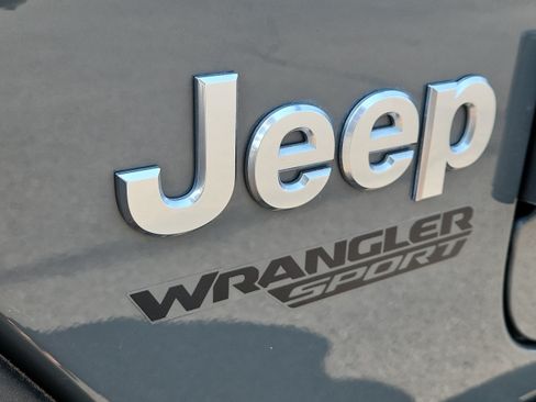 Used 2020 Jeep Wrangler Sport AWD/4WD image 6